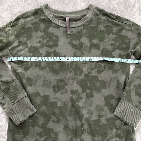Mondetta Green Camouflage Sweater - Picture 3 of 5
